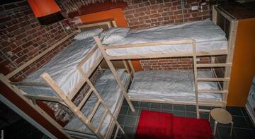 Фото номера Кровать в общем 8-местном номере Гостиница Fabrika Hostel&Gallery г. Нижний Новгород 6