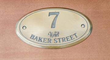 Фото номера Стандартный одноместный номер Гостиница Baker Street г. Нижний Новгород 3