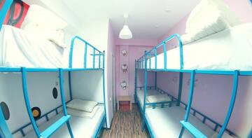 Фото номера Кровать в общем 6-местном номере Гостиница Best Days Hostel &amp; Club г. Нижний Новгород 2