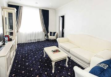 Фото номера Номер Club Suite Гостиница Гранд Отель Ока Премиум г. Нижний Новгород 4