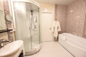 Фото номера Номер Club Suite Гостиница Гранд Отель Ока Премиум г. Нижний Новгород 6