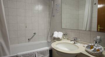 Фото номера Стандартный двухместный номер с 2 отдельными кроватями Гостиница Волна г. Нижний Новгород 8