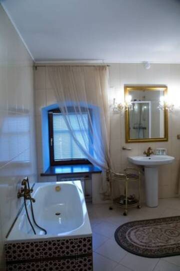 Фото номера Апартаменты Делюкс ( Сьют )  Гостиница Boutique Apartments Pokrovka 9A г. Нижний Новгород 7