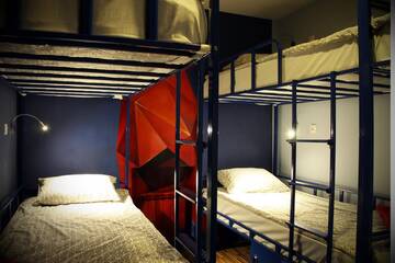 Фото номера Кровать в шестиместном номере  Хостел Best Days Hotel г. Нижний Новгород 3