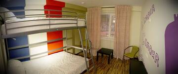 Фото номера Париж (трехместный номер) Хостел Best Days Hotel г. Нижний Новгород 2
