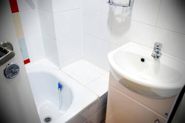 Фото номера Кровать в 8-ми местном номере  Хостел Best Days Hotel г. Нижний Новгород 16
